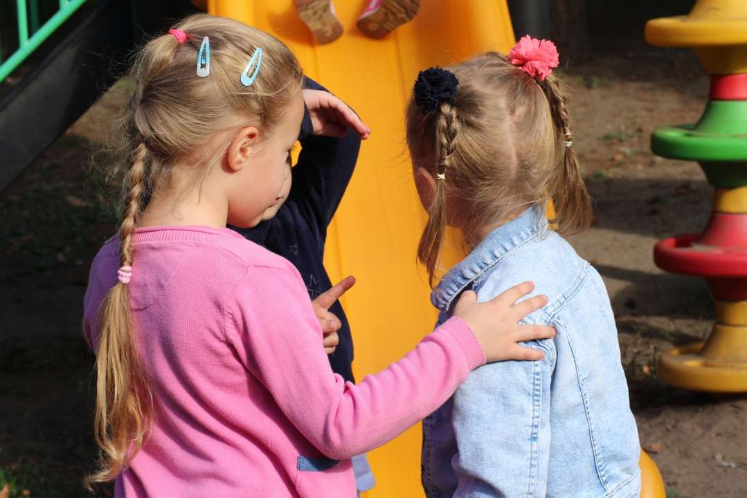 Kinderen en buitenruimte Spelen,